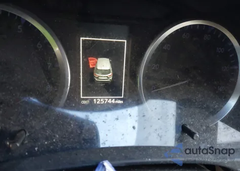 2019 Toyota Highlander Le Plus z USA, uszkodzony, nr VIN 5TDZZRFH2KS291289